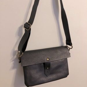 🖤Cross-body/ Fanny pack🖤